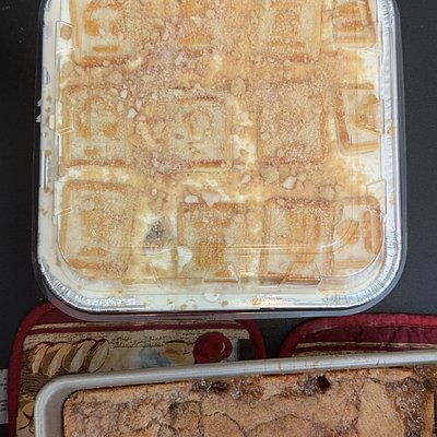 Banana pudding Topped with cookies