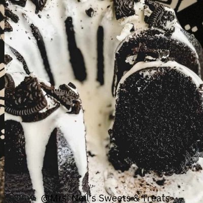 Cookies & Cream Pound Cake