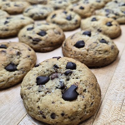 Dozen Box - 🍪 Sourdough Chocolate Chip Cookies