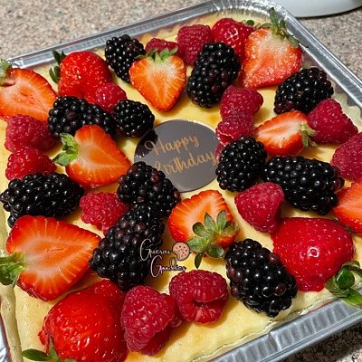 Cheesecake Tray With Fruit Toppings