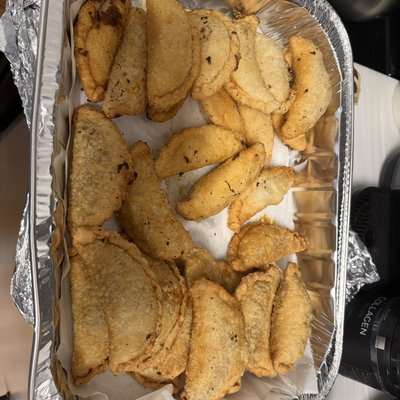 Empanadas (10)ct Fried With Sauce Included 