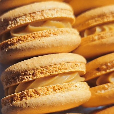 Classic Round Macarons 