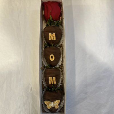 Mini Berries & Rose Box