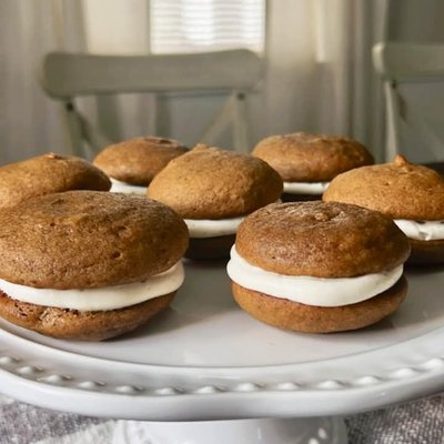 Pumpkin Spice Whoopie Pie