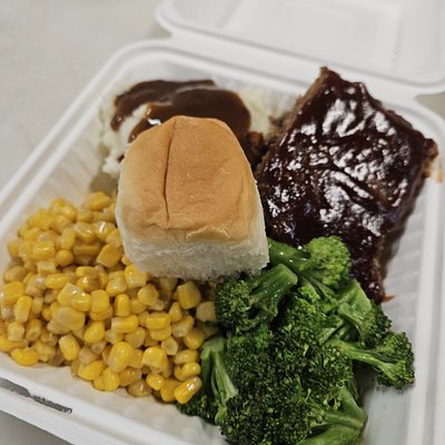 Home Style meatloaf Plate 