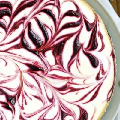 9" White Chocolate Raspberry Cheesecake 