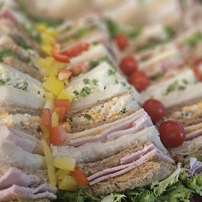 Medium Classic Sandwich Selection 
