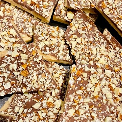 4oz Toasted Almonds & Milk Chocolate