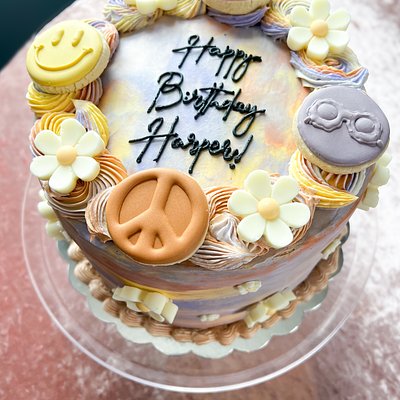 Custom Cake ( 6in round 3 layer) 