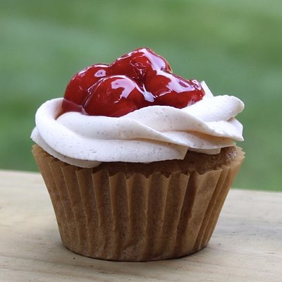 Cherry Pie Cupcakes