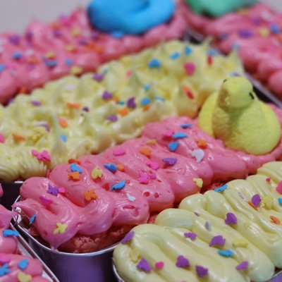 Mini Cake Loafs (Easter Edition) 