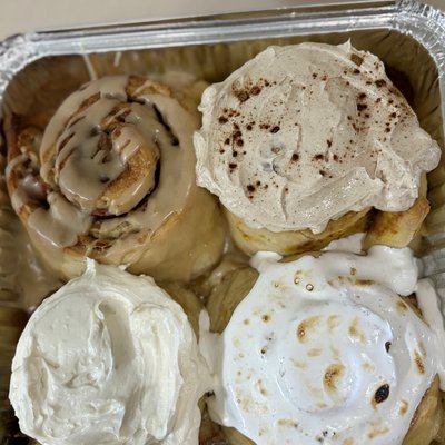 Cinnamon Roll Sampler (4)