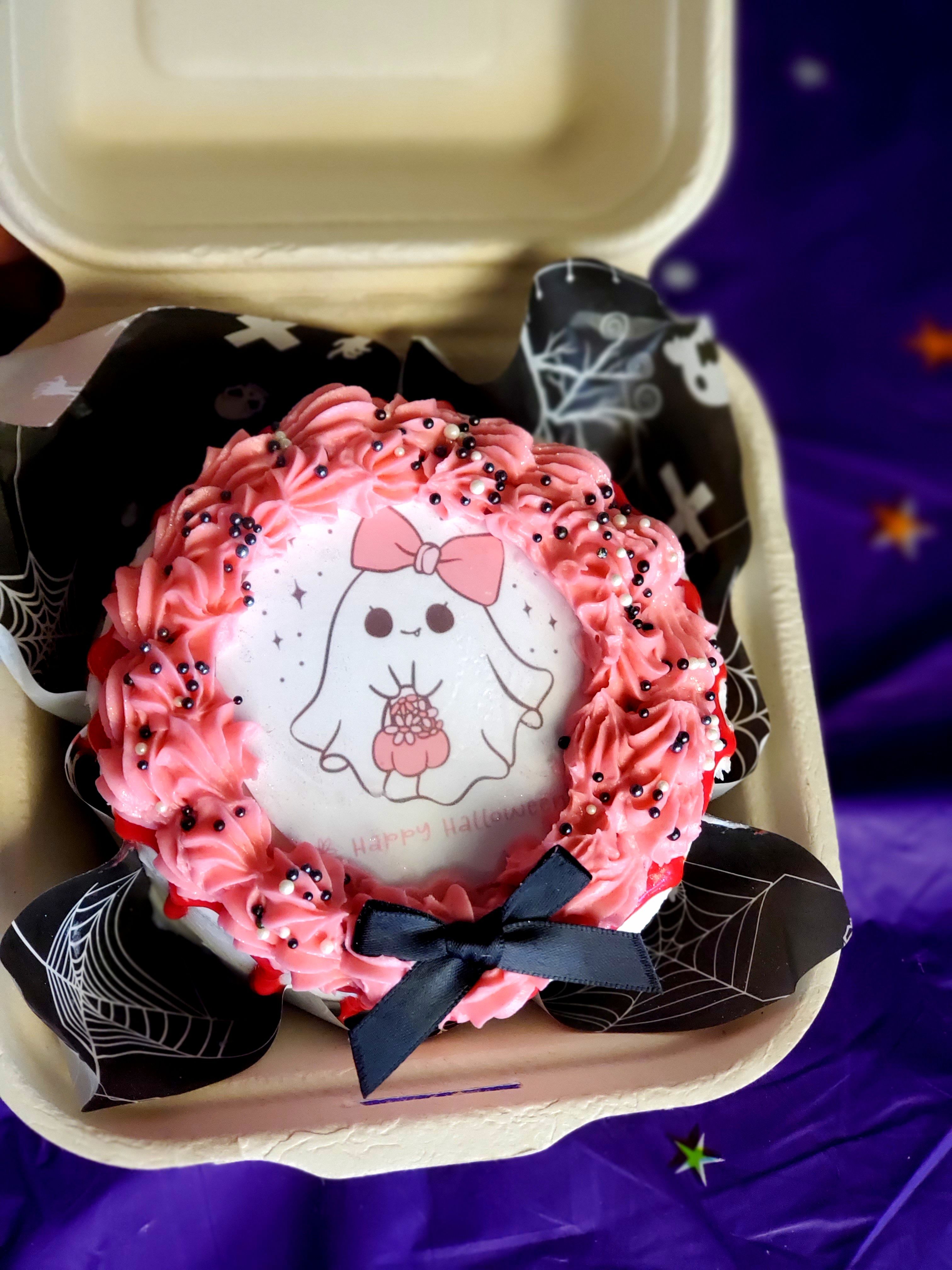4in.  Bento Halloween Cake VANILLA with Strawberry filling *Click Picture For Image Options