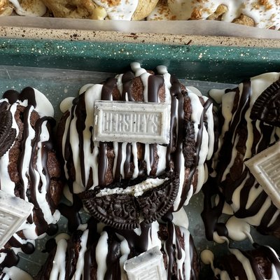 Oreo Cookies And Cream Cookies (12 Count)