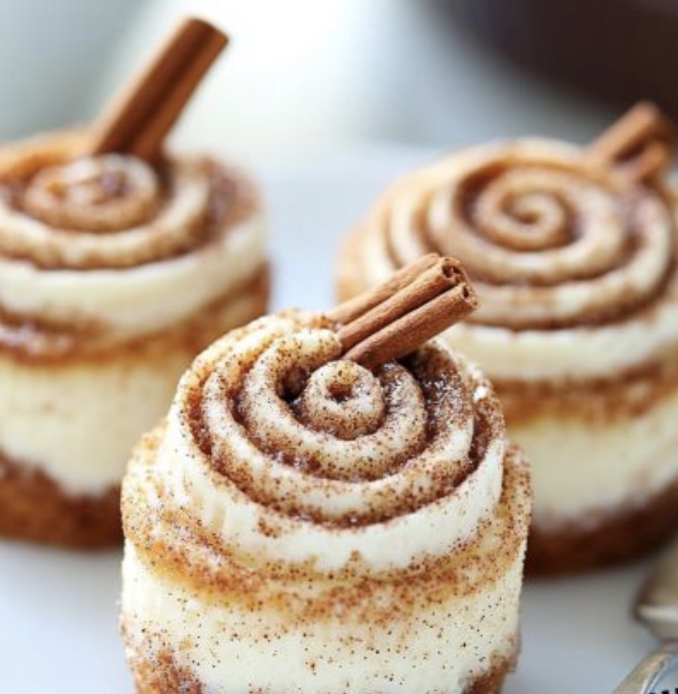 Mini Cinnamon Roll Cheesecakes