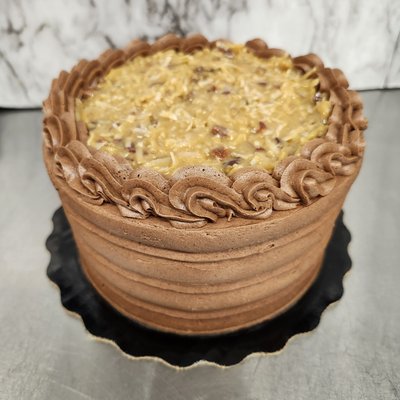 6 Inch Round Cake (2 Layers)