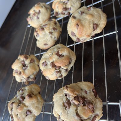 Chocolate Chip Cookies (12 Count)