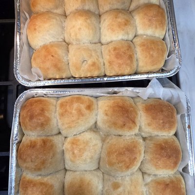 ** CHRISTMAS PREORDER 1 DOZEN FLUFFY DINNER ROLLS