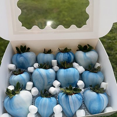 White Chocolate Covered Strawberries (dozen)