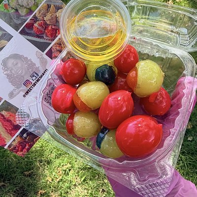 18-20 Total Gusher Grapes & Candy Grapes Mix 