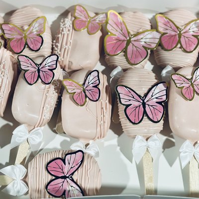 Cakesickles 