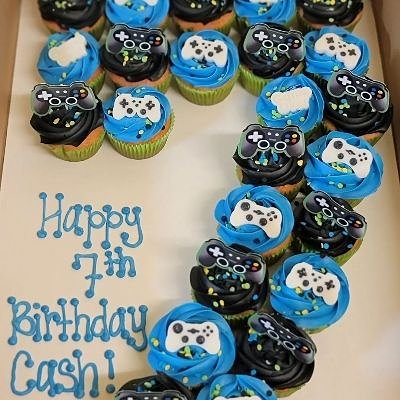 Cupcake Pull Apart Cake (2dz Cupcakes)