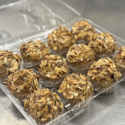 Burnt Almond Cupcakes 