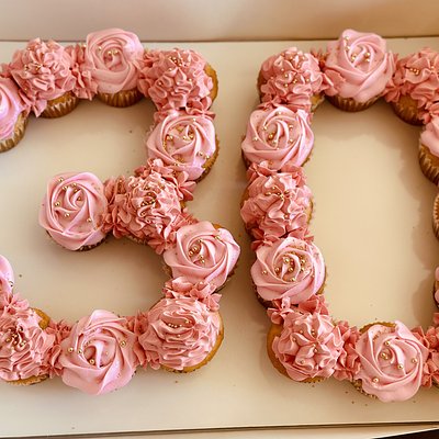 Pull Apart Cupcake Cake 