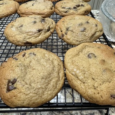 Chocolate Chip Cookies - 1 Dozen