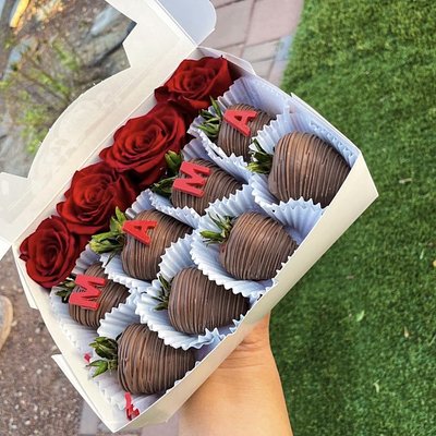 Rose & Strawberry Box 