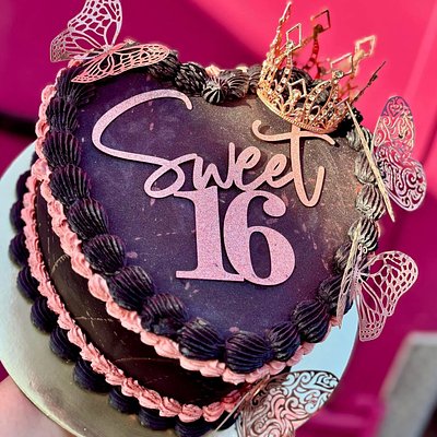 8” Heart Shaped Cake