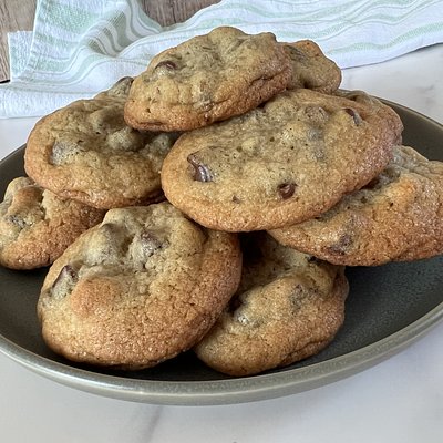 One Dozen Walnut Chocolate Chip Cookies (1 Oz)