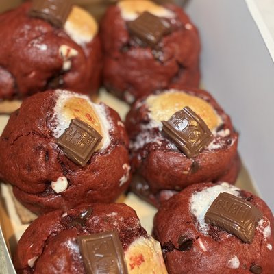 S’more’s Red Velvet Cookie