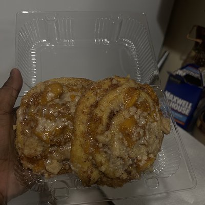 Peach Cobbler Cinnamon Rolls 