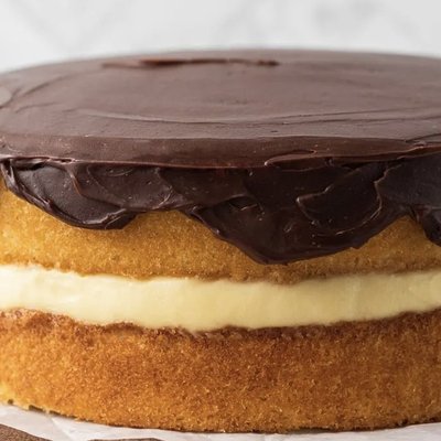 Boston Cream Pie (9in) 