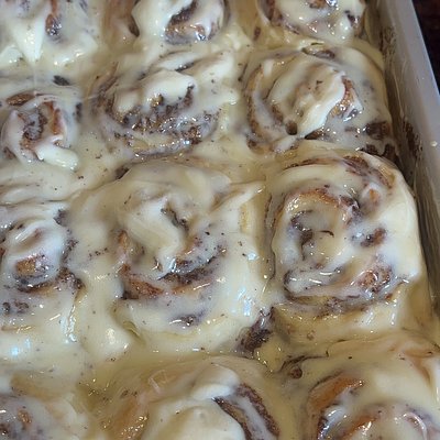 Cinnamon Rolls (6)