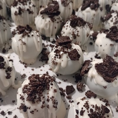 Wedding Dessert Spread (100-120 Servings) 