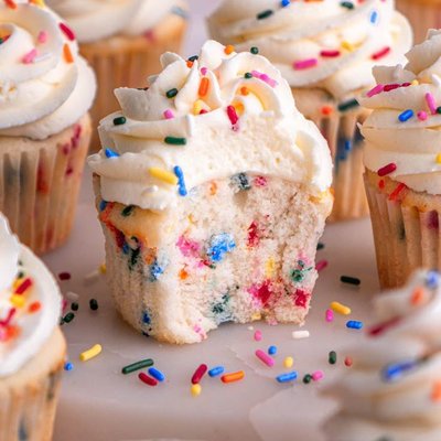 6 count cupcake Special 