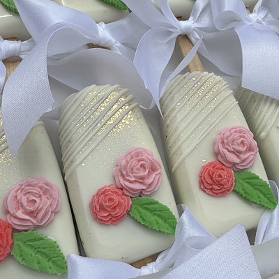 Cakesicles 