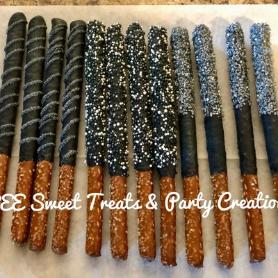 Dozen of Grad Color Dipped Pretzels