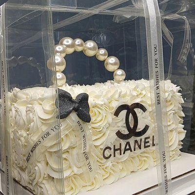Large Rosette Purse Cake