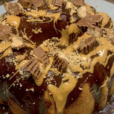 6 Inch Mini Reese’s Peanut Butter Pound Cake