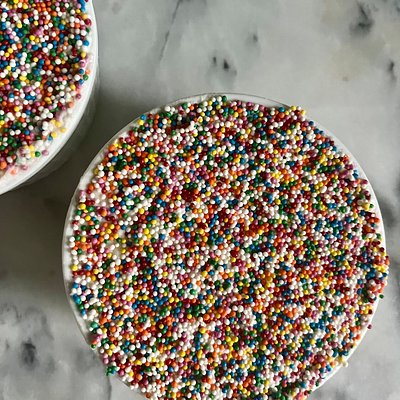 Dot Cakes (4 Ounce)