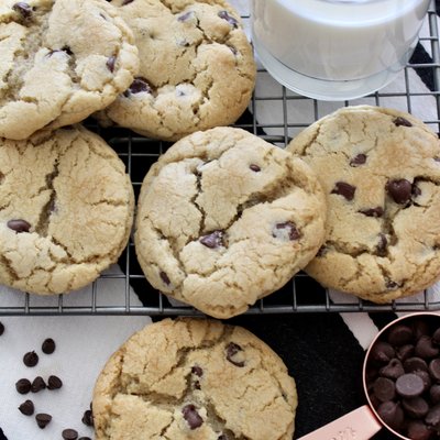Classic Chocolate Chip Cookies - Box of 6