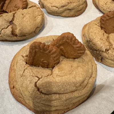 Biscoff Chocolate Chip Cookies 