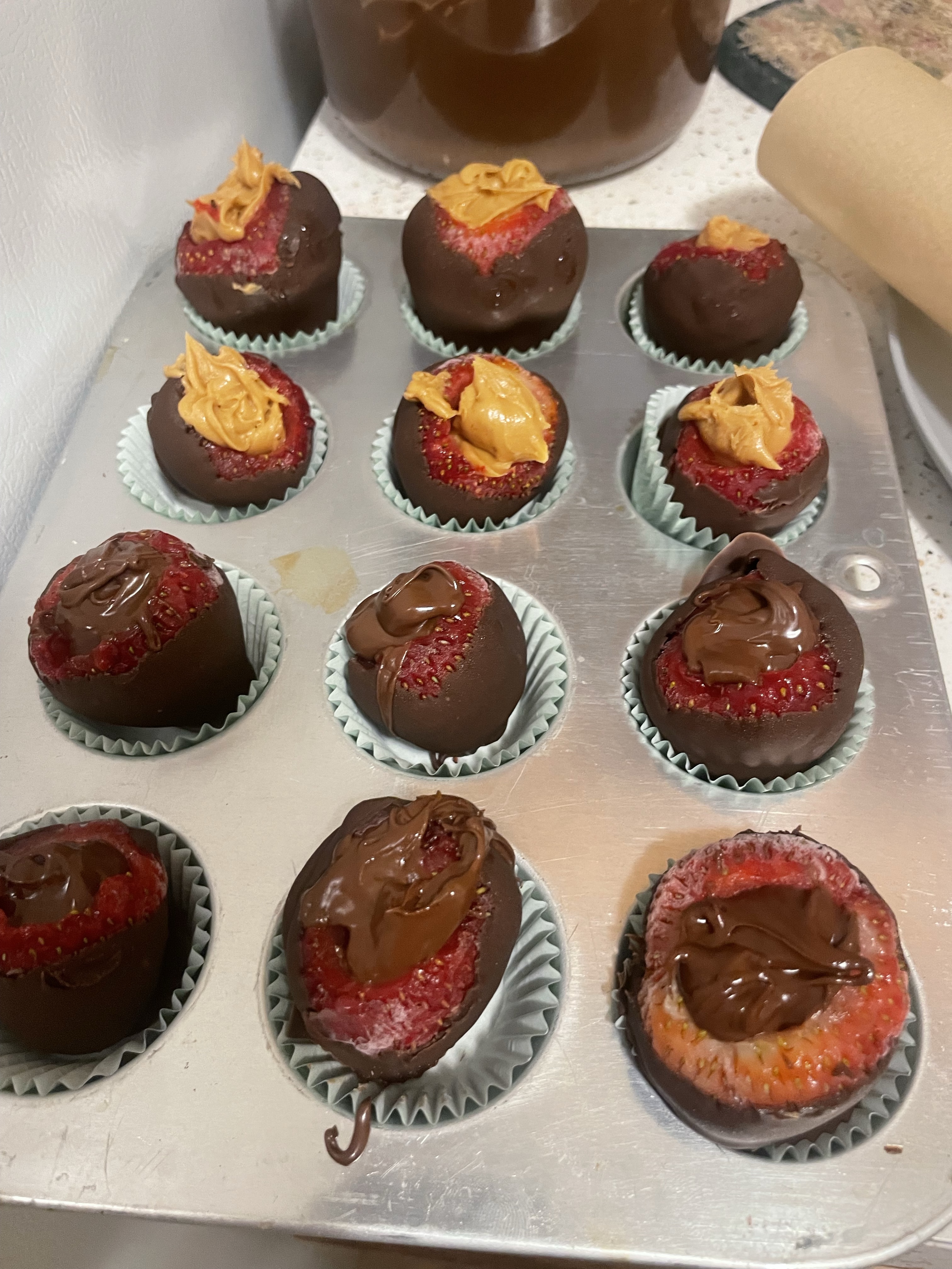 Chocolate Covered Strawberries Filled With Nutella And Peanut Butter 