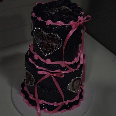 Mini Tiered Cake (Feeds 12-16)
