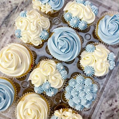 Basic Cupcakes Dozen 