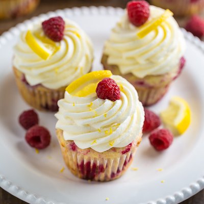 Lemon Raspberry Crunch Cupcakes