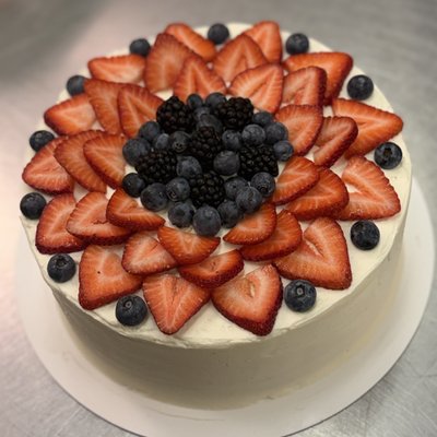 Very Berry Vanilla Cake
